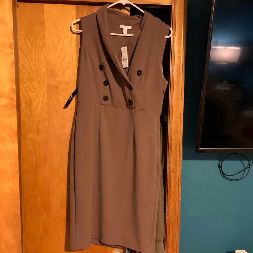 Dress for dinner and a date or work you pick!
